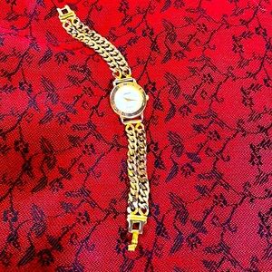 VINTAGE WATCH IT WRISTWATCH by QUARTZ Roman Numerals & Double Chains w/ …